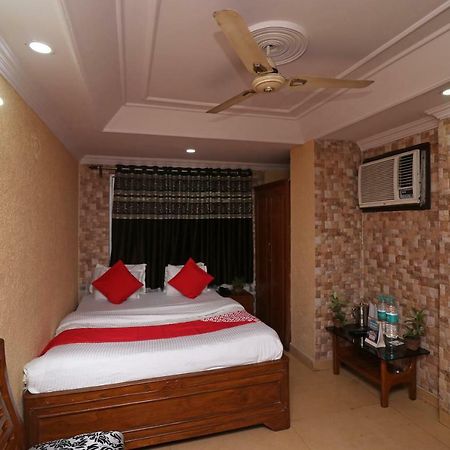 โอโย 16209 โฮเต็ล อัมพร พาเลซ Hotel Bara Bazar ภายนอก รูปภาพ