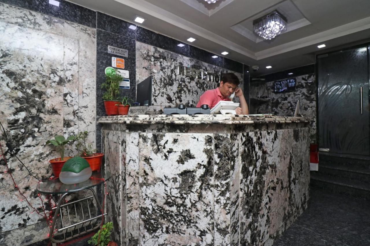 โอโย 16209 โฮเต็ล อัมพร พาเลซ Hotel Bara Bazar ภายนอก รูปภาพ