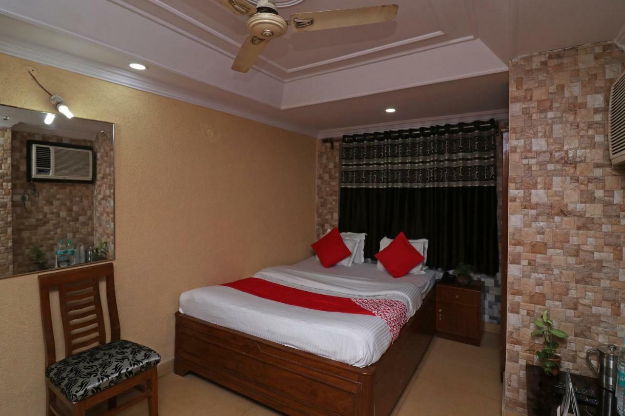 โอโย 16209 โฮเต็ล อัมพร พาเลซ Hotel Bara Bazar ภายนอก รูปภาพ