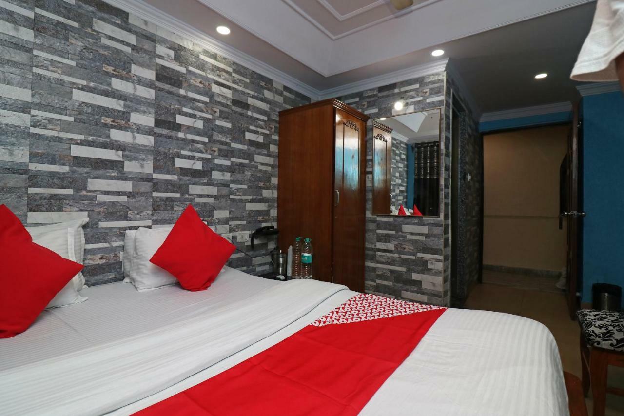 โอโย 16209 โฮเต็ล อัมพร พาเลซ Hotel Bara Bazar ภายนอก รูปภาพ