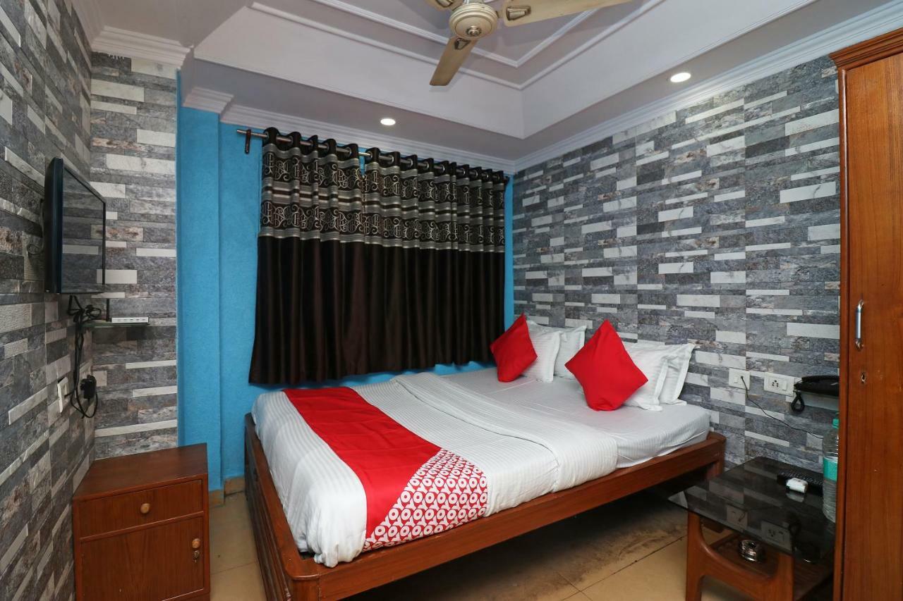 โอโย 16209 โฮเต็ล อัมพร พาเลซ Hotel Bara Bazar ภายนอก รูปภาพ