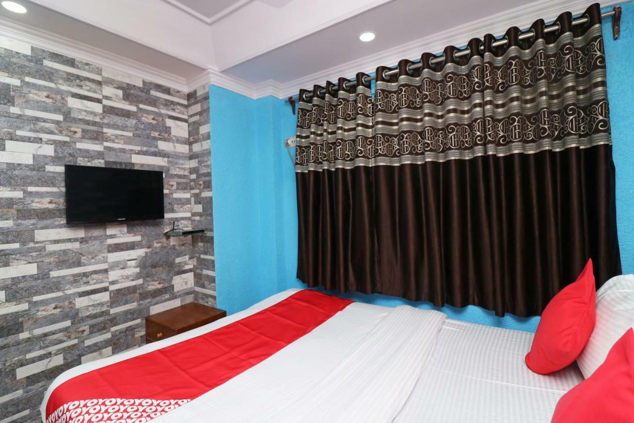 โอโย 16209 โฮเต็ล อัมพร พาเลซ Hotel Bara Bazar ภายนอก รูปภาพ