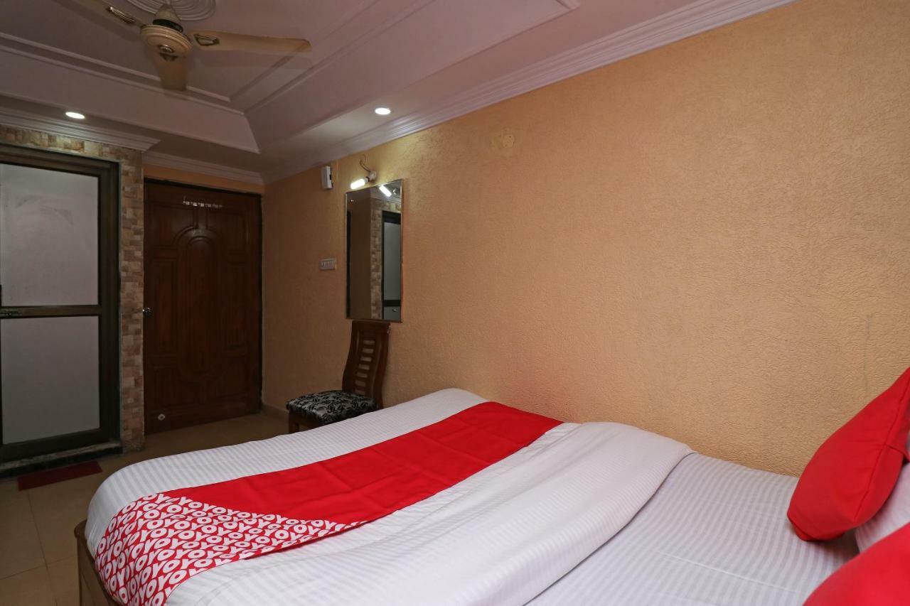 โอโย 16209 โฮเต็ล อัมพร พาเลซ Hotel Bara Bazar ภายนอก รูปภาพ