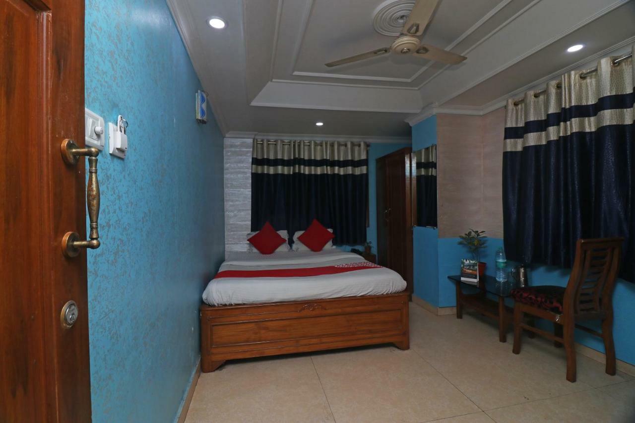โอโย 16209 โฮเต็ล อัมพร พาเลซ Hotel Bara Bazar ภายนอก รูปภาพ