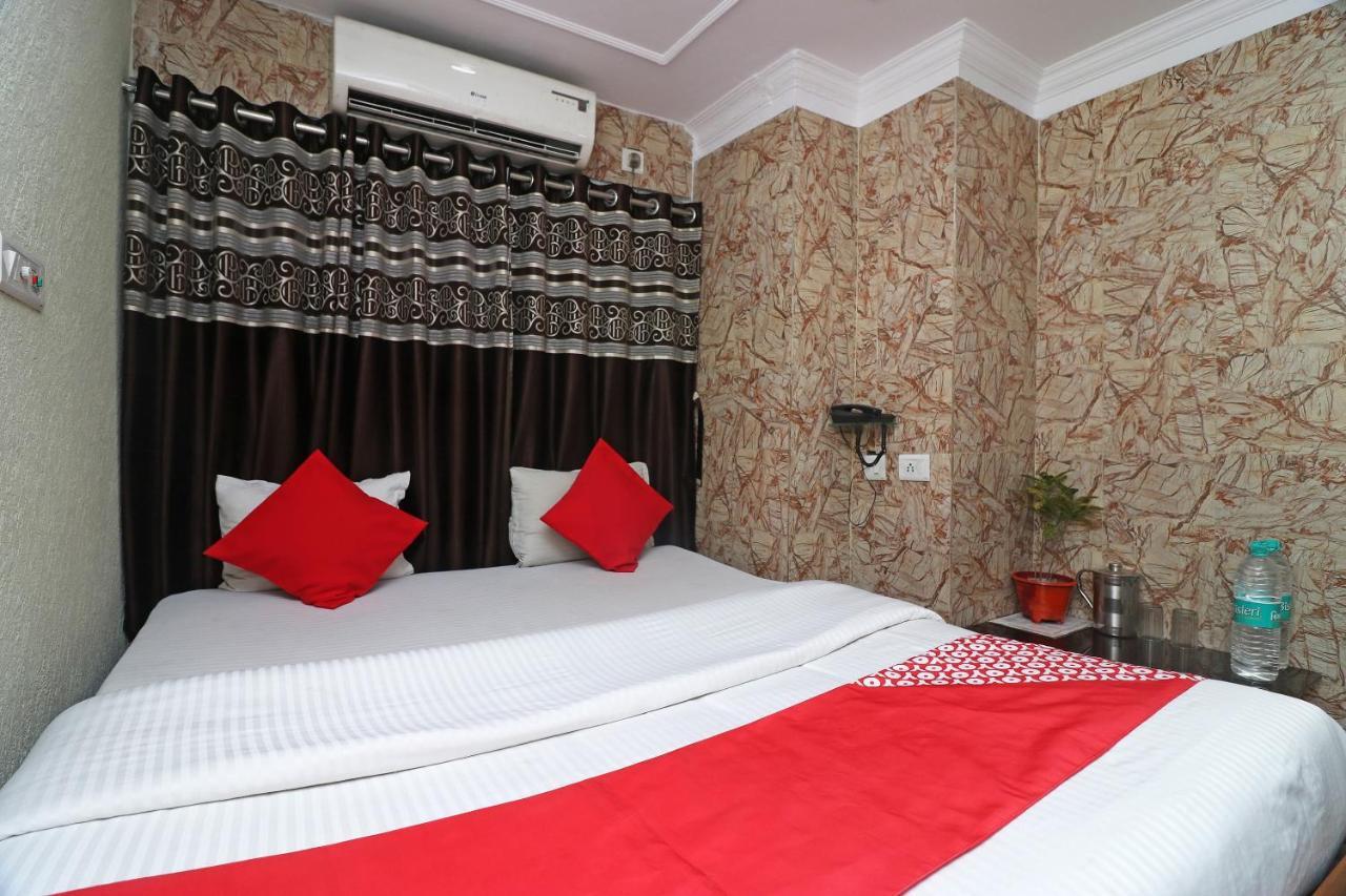 โอโย 16209 โฮเต็ล อัมพร พาเลซ Hotel Bara Bazar ภายนอก รูปภาพ